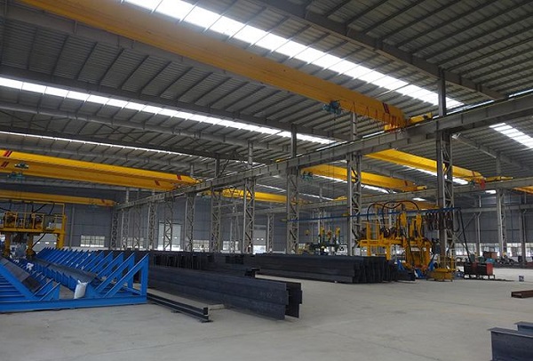 鋼結(jié)構(gòu)廠房怕構(gòu)件腐蝕，這么做就可以解決