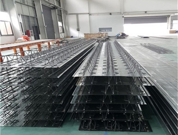 山西鋼結(jié)構(gòu)廠家TD1—90鋼筋桁架樓承板規(guī)格與報(bào)價(jià)_山西怡達(dá)彩鋼